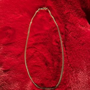 Link gold necklace used a few times